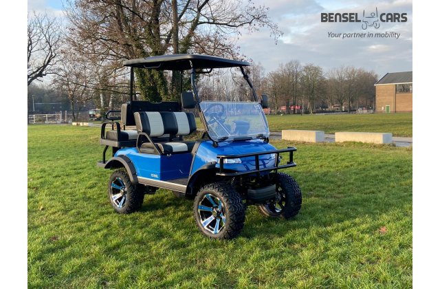 Hochgelegtes Golfcart 2/4 Pers.
