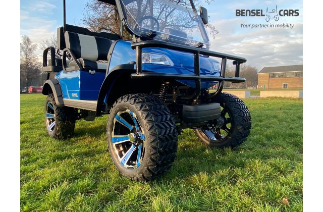 Hochgelegtes Golfcart 2/4 Pers.