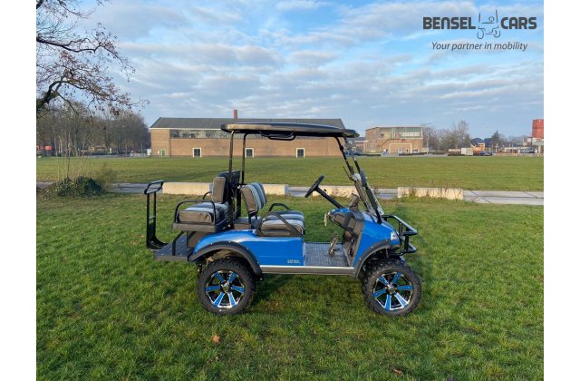 Hochgelegtes Golfcart 2/4 Pers.