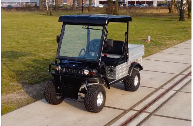 Hochgelegtes Golfcart mit Straßenzulassung und Ladefläche 2 Pers.