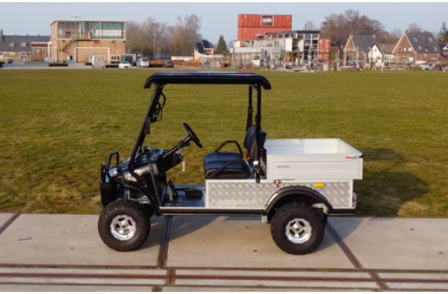Hochgelegtes Golfcart mit Straßenzulassung und Ladefläche 2 Pers.