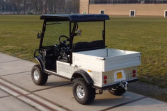 Hochgelegtes Golfcart mit Straßenzulassung und Ladefläche 2 Pers.